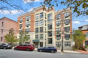 7 Prospect St, Morristown, NJ 07960 - Photo 2