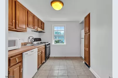[Address not provided], Cranford Township, NJ 07016 - Photo 8