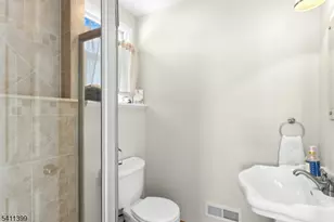 42 Arden Ct, Berkeley Heights Township, NJ 07922 - Photo 16