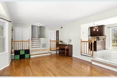 42 Arden Ct, Berkeley Heights Township, NJ 07922 - Photo 6