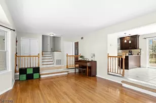 42 Arden Ct, Berkeley Heights Township, NJ 07922 - Photo 6