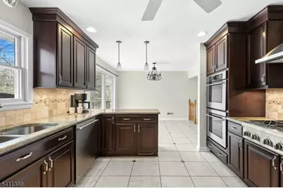 42 Arden Ct, Berkeley Heights Township, NJ 07922 - Photo 12