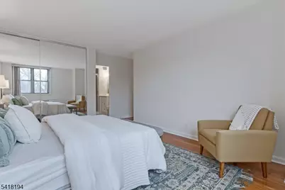 530 Valley Rd - #3L, Montclair, NJ 07043 - Photo 16