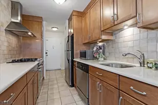 530 Valley Rd, Montclair, NJ 07043 - Photo 12