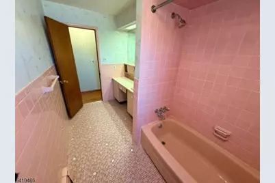 32 Lake Dr, Parsippany, NJ 07005 - Photo 20