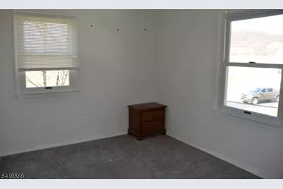 8 Millbrook Rd, Franklin Township, NJ 07882 - Photo 16