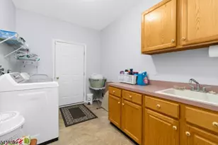 31 Abraham Rd, Readington, NJ 08889 - Photo 14