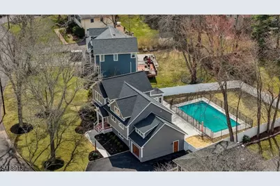 58 Oxbow Dr, New Providence, NJ 07974 - Photo 2