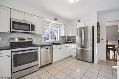 77 Derby Ct, Madison, NJ 07940 - Photo 8