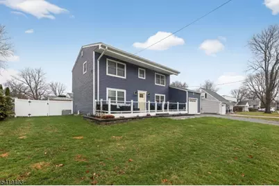 9 Linwood Rd, Mount Olive, NJ 07836 - Photo 2