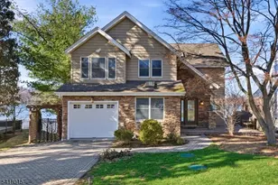 9 Balsam Pkwy, Sparta Township, NJ 07871 - Photo 2