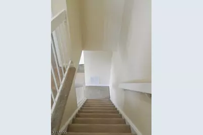 253 Spruce Ct, Raritan Township, NJ 08822 - Photo 10