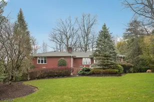 27 Oak Pl, North Caldwell, NJ 07006 - Photo 1