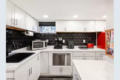 34 Lakeview Ave, Butler, NJ 07405 - Photo 8