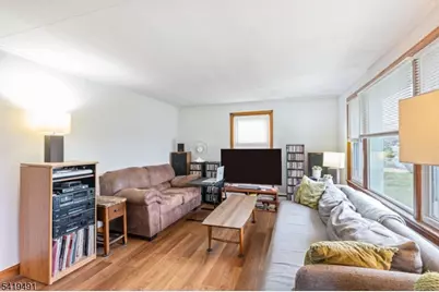 34 Lakeview Ave, Butler, NJ 07405 - Photo 4