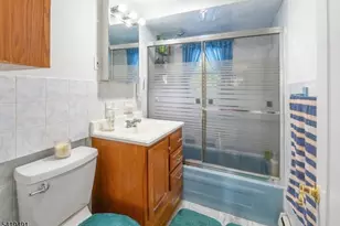 34 Lakeview Ave, Butler, NJ 07405 - Photo 12