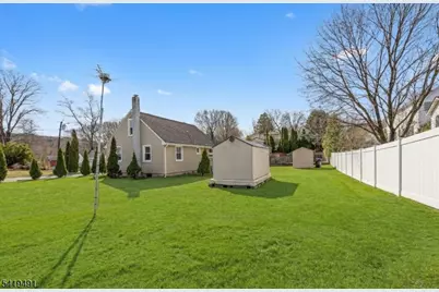 34 Lakeview Ave, Butler, NJ 07405 - Photo 22