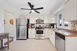 302 Columbia Common, Hillsborough Township, NJ 08844 - Photo 10