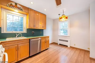 428 Essex Ave, Bloomfield, NJ 07003 - Photo 12