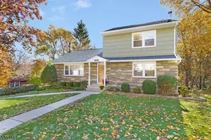 13 Paderewski Rd, Jefferson Township, NJ 07438 - Photo 2