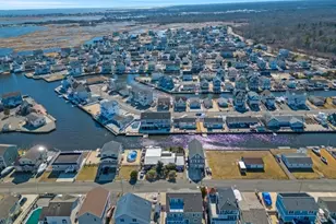 242 Evergreen Dr, Berkeley Township, NJ 08721 - Photo 4