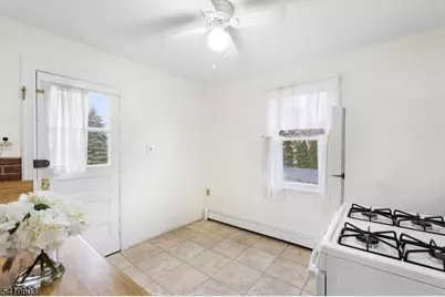 92 Hickory St, Dumont, NJ 07628 - Photo 10