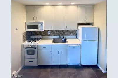 50 Elm St #4B, Morristown, NJ 07960 - Photo 6