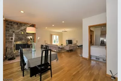 253 Delawanna Ave, Clifton, NJ 07014 - Photo 4