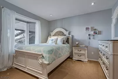 1044 Summit Ln, Mountainside, NJ 07092 - Photo 18