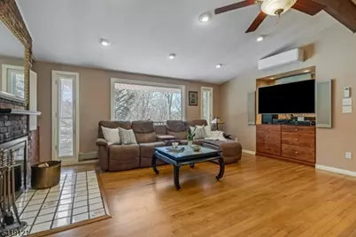 1044 Summit Ln, Mountainside, NJ 07092 - Photo 4