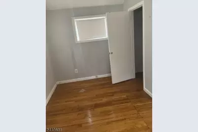 77 Wardle Ave, Berkeley Heights Township, NJ 07922 - Photo 4