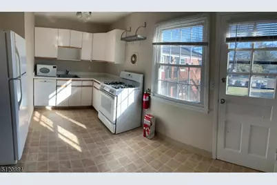 515 Pitney Pl, Morris Township, NJ 07960 - Photo 6