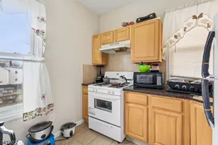 186 Elmwood Ave, Irvington, NJ 07111 - Photo 8