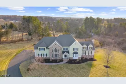 4 Steinbeck Ct, Alexandria Township, NJ 08848 - Photo 1