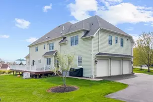 4 Steinbeck Ct, Alexandria Township, NJ 08848 - Photo 4
