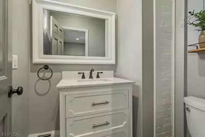 200 Mountain Way, Morris Plains, NJ 07950 - Photo 16