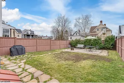 8 Grant St, Morristown, NJ 07960 - Photo 32