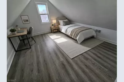 611 New York Ave #2, Lyndhurst Township, NJ 07071 - Photo 4