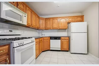 157 Potomac Dr Ondo, Bernards Township, NJ 07920 - Photo 4