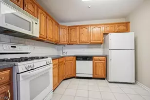 157 Potomac Dr Ondo, Bernards Township, NJ 07920 - Photo 4