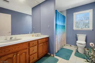 5 Noble Ct, Washington Township, NJ 07853 - Photo 34