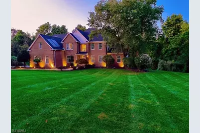 5 Noble Ct, Washington Township, NJ 07853 - Photo 4