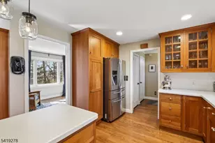 70 Sycamore Ave, Berkeley Heights Township, NJ 07922 - Photo 14