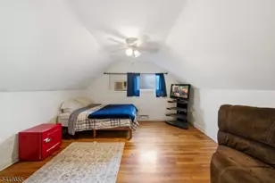 22 Cottage St, Belleville, NJ 07109 - Photo 16