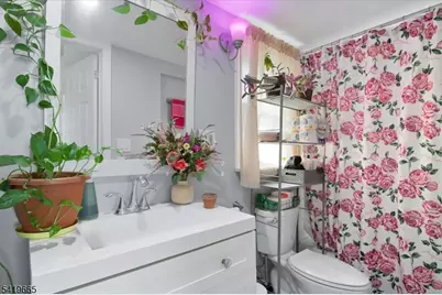 611 Stuyvesant Ave, Irvington, NJ 07111 - Photo 12