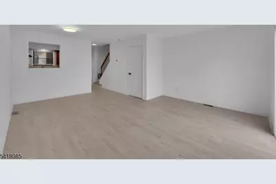 628 Almond Ct, Raritan Township, NJ 08822 - Photo 8