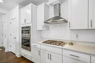 15 Whitney Ave, Morris Plains, NJ 07950 - Photo 4