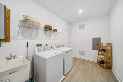 15 Whitney Ave, Morris Plains, NJ 07950 - Photo 22