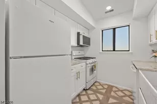 114 Pennington Ave, Passaic, NJ 07055 - Photo 8