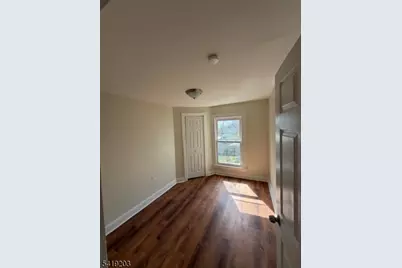 19 Ransome Pl, Plainfield, NJ 07063 - Photo 8